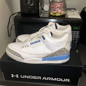 Jordan 3 UNC